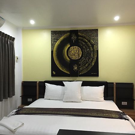 Galaxy Suites Pattaya Exterior photo