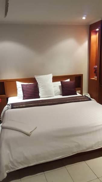 Galaxy Suites Pattaya Exterior photo