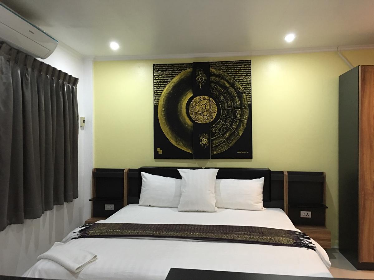 Galaxy Suites Pattaya Exterior photo
