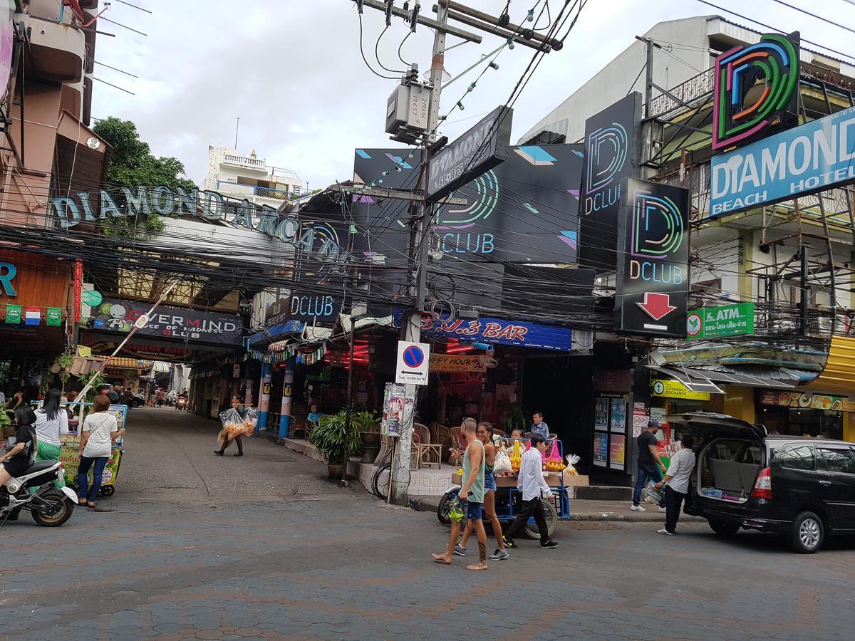 Galaxy Suites Pattaya Exterior photo